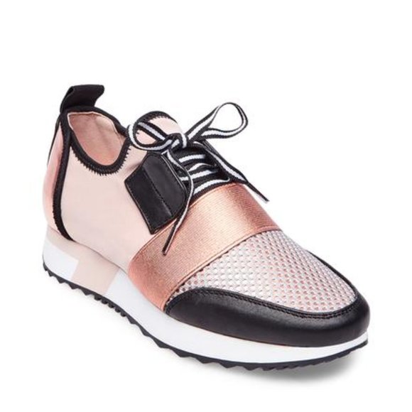 Steve Madden Other - NWT Steve Madden Jsarzey Sneakers size 4Y/5.5